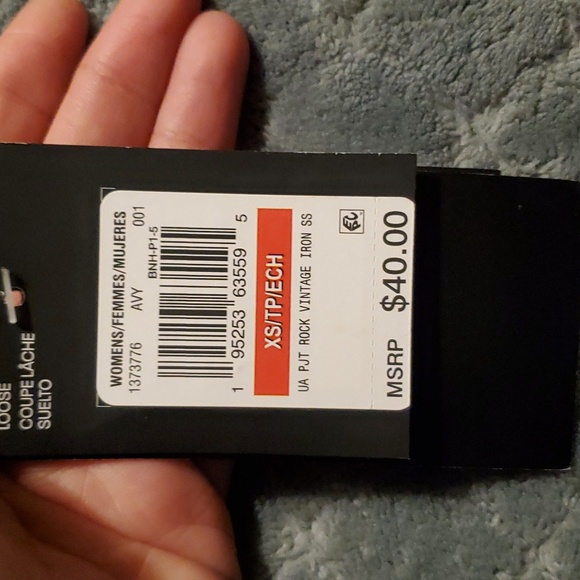 UNDER ARMOUR Women's Rock Vintage Iron Shirt - Picture 8 of 9